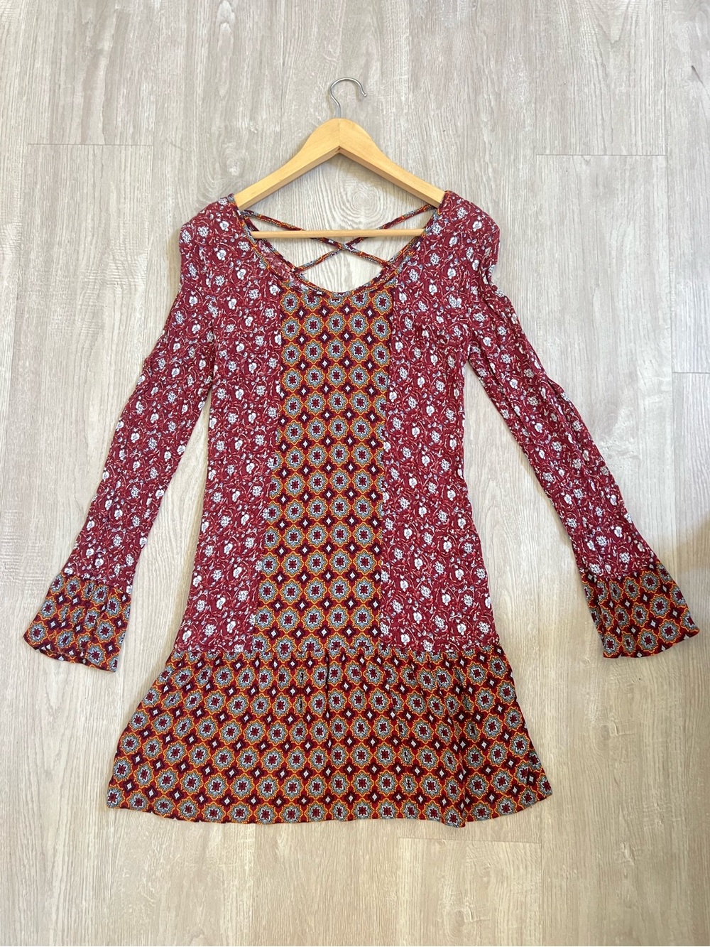 Xhilaration Dress Women XS Maroon Boho Criss Cross Back Mixed Floral Print Fall